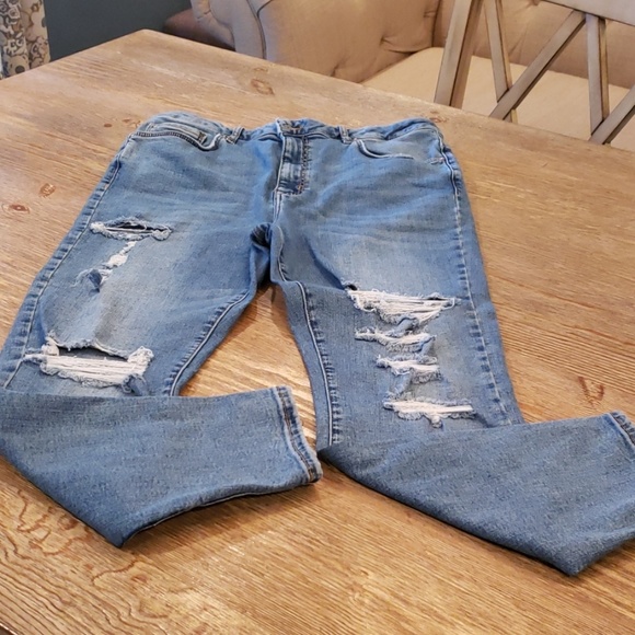 Forever 21 Distressed Jeans - Picture 2 of 5